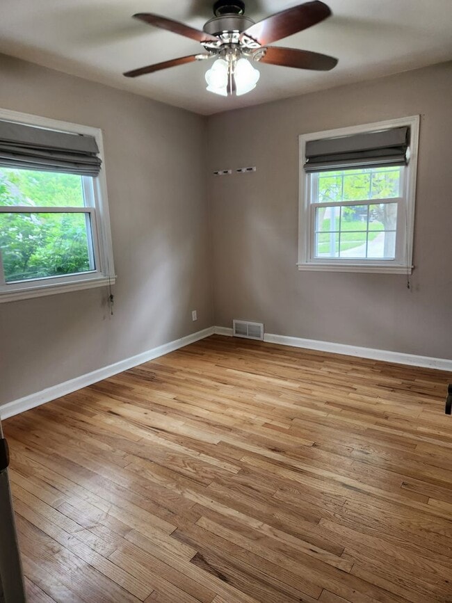 Building Photo - 4 Bedroom Home in Benson!