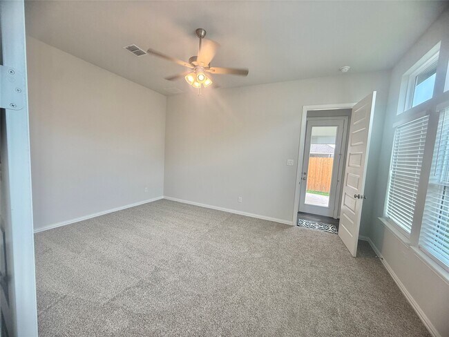 Building Photo - 6123 Severson Lake Ct