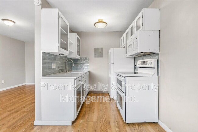 Building Photo - 3009 Madison Ave