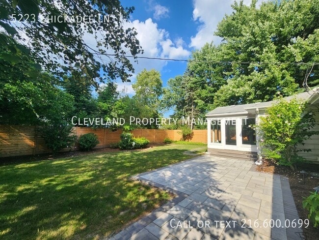 Building Photo - 5223 Chickadee Ln