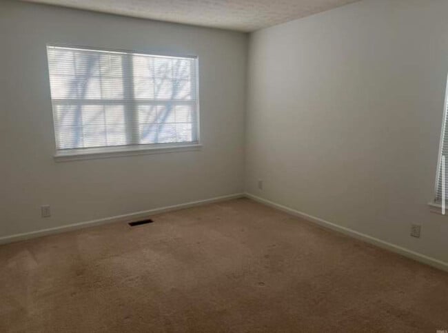 Building Photo - 3160 Trego Ct