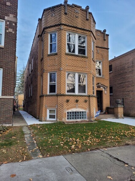 Building Photo - 6115 N Meade Ave