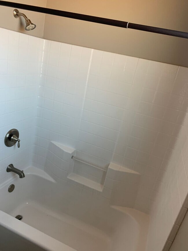 Building Photo - Beautiful Home in Hurricane