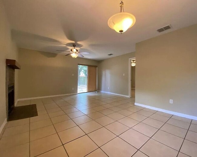 Building Photo - 3254 Howell Branch Rd