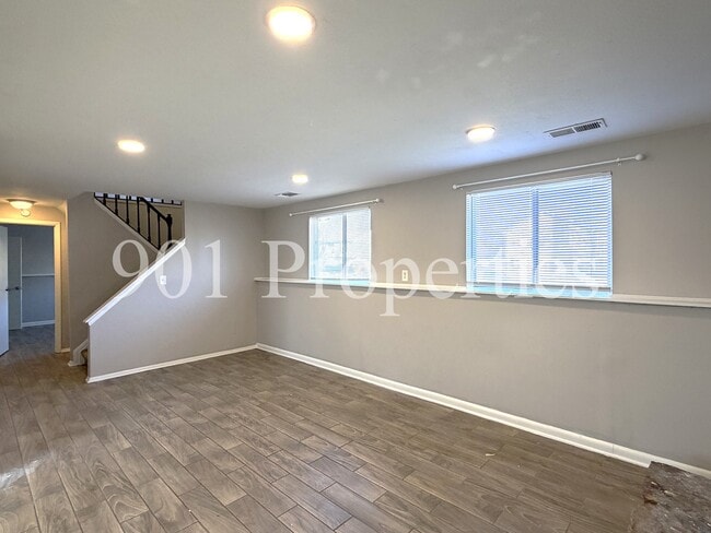 Building Photo - 6835 Autumnhill Ln