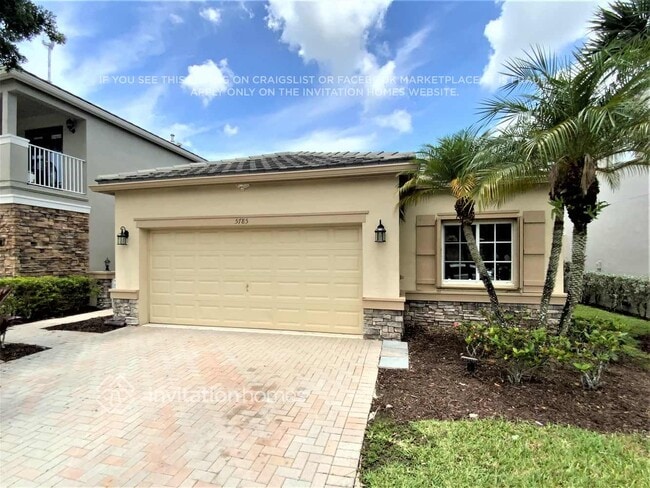 Building Photo - 5785 Raceway Rd