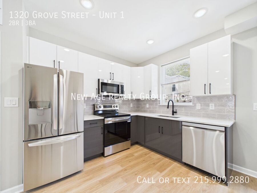 Building Photo - 1320 Grove St