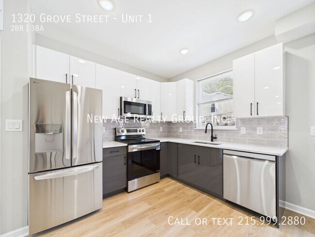 Building Photo - 1320 Grove St