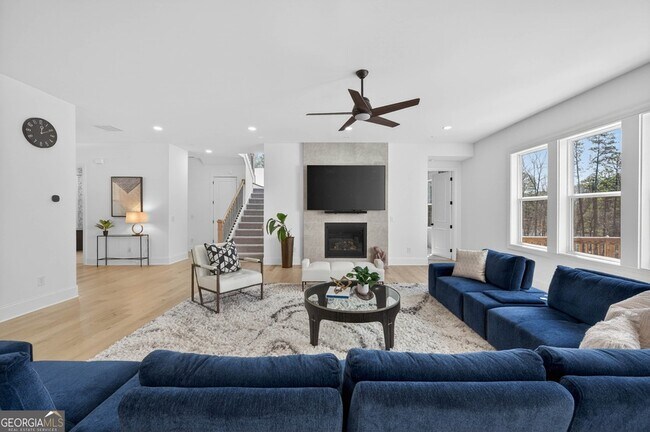 Building Photo - 512 Cedar Crest Cir