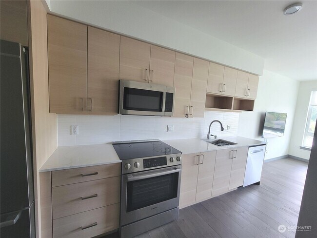 Building Photo - 11903 NE 128th St