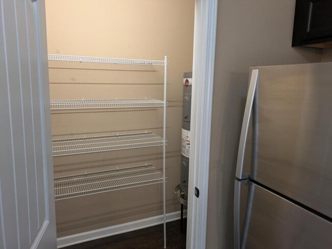 Building Photo - 150 Mayhew Rd