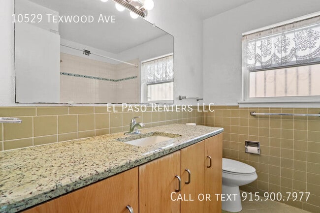 Building Photo - 10529 Texwood Ave