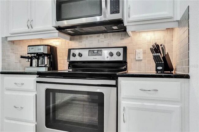 Building Photo - 9428 Woodcrane Dr