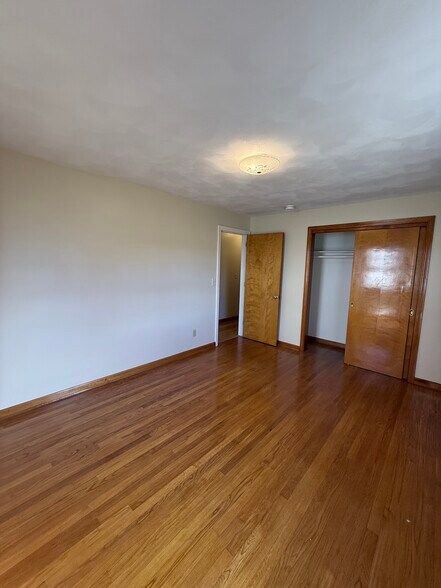 Building Photo - 42 Suffield St