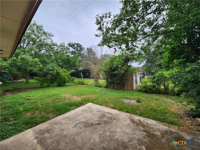 Building Photo - 317 Briarwood Dr