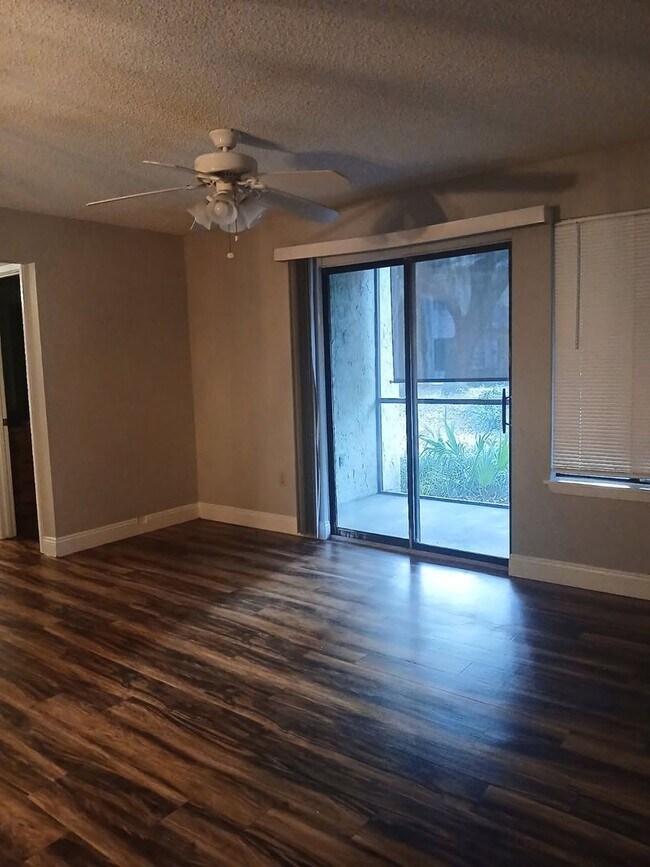 Building Photo - 3506 Sable Palm Ln