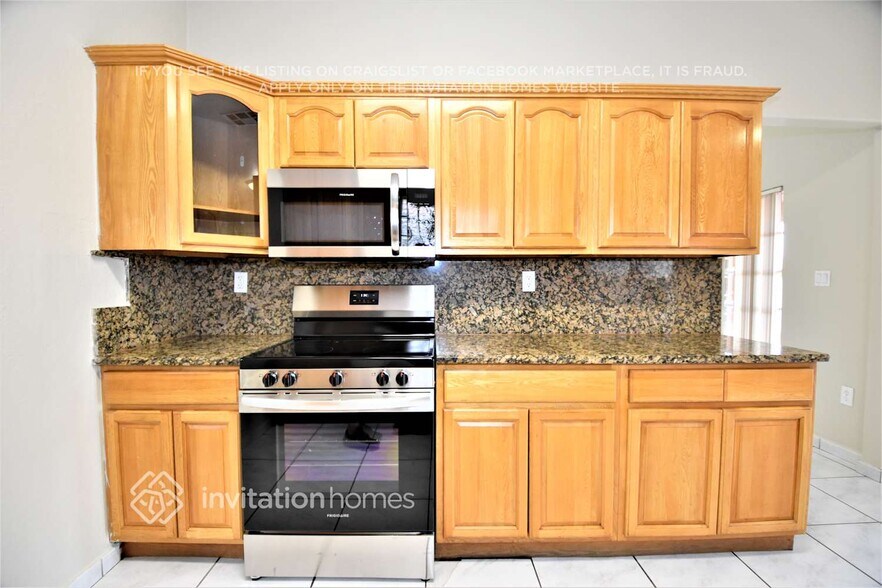 Building Photo - 8757 NW 145th Terrace