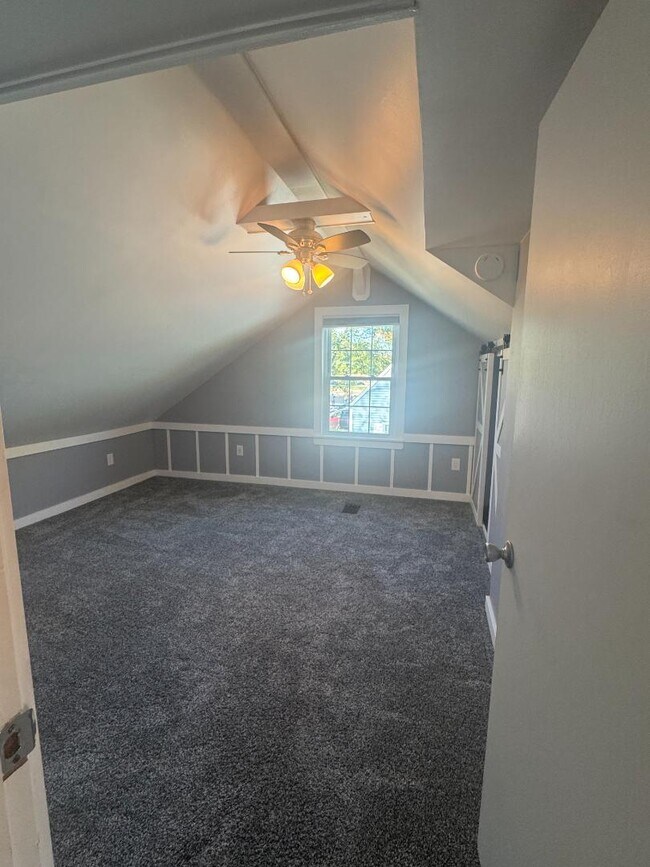 Building Photo - 2311 Bryan St