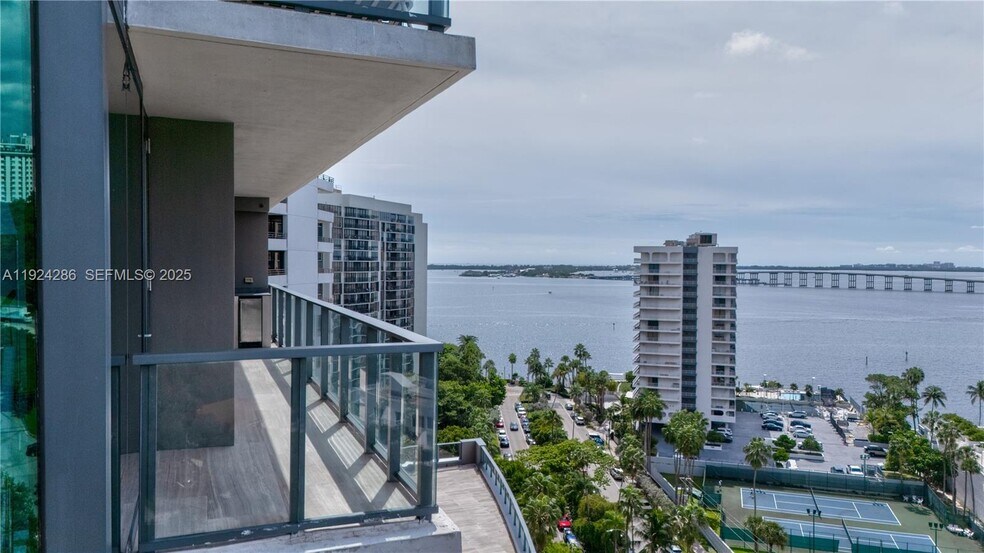 Building Photo - 1451 Brickell Ave