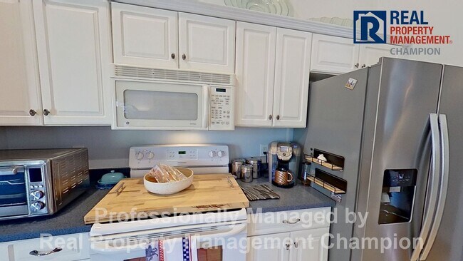 Building Photo - Immaculate Home Featuring Open Floorplan, Soaring Ceiling and Bonus Room