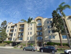 Building Photo - Spacious 2 Bedroom 2 Bath Condo in Bankers...