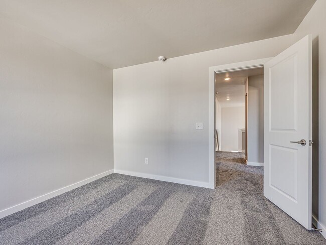 Building Photo - Beautiful New Construction Home in Edmond/...