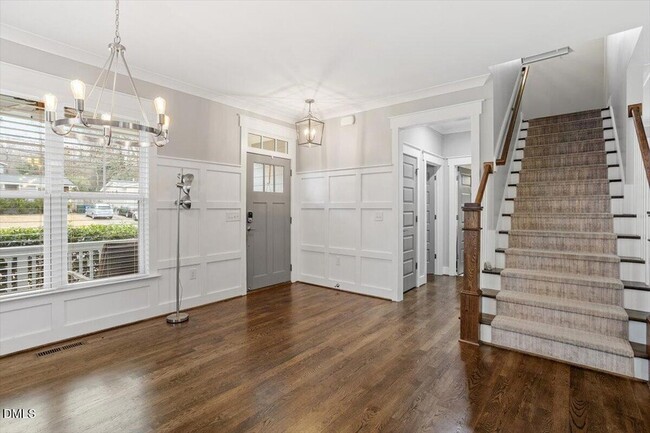 Building Photo - 714 1/2 S State Street Unit