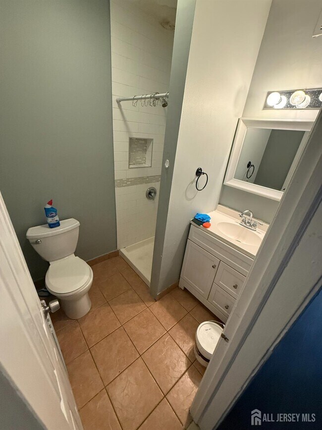 Building Photo - 291 High St