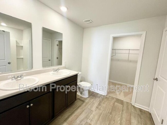 Building Photo - 108 Rosefield Ct