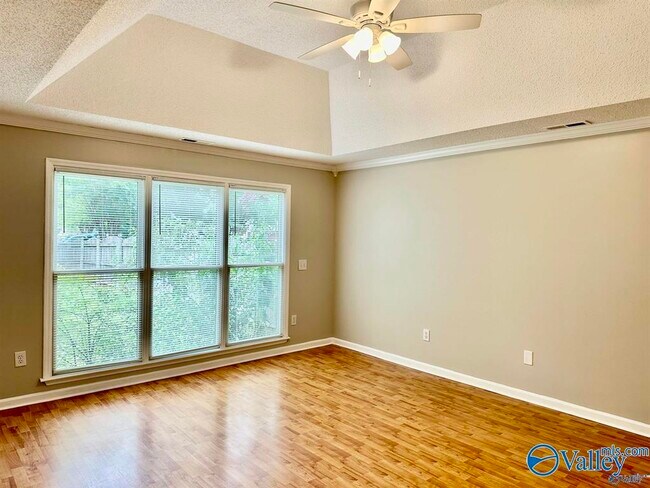 Building Photo - 111 Tumbleweed Dr