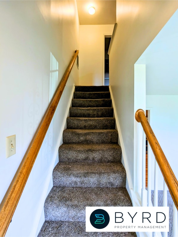 Building Photo - 9709 Ransom Hills Terrace