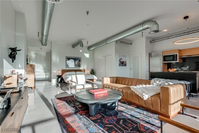 Building Photo - 200 Hoover Ave