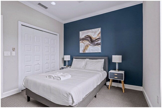 Building Photo - 1401 N 5th St