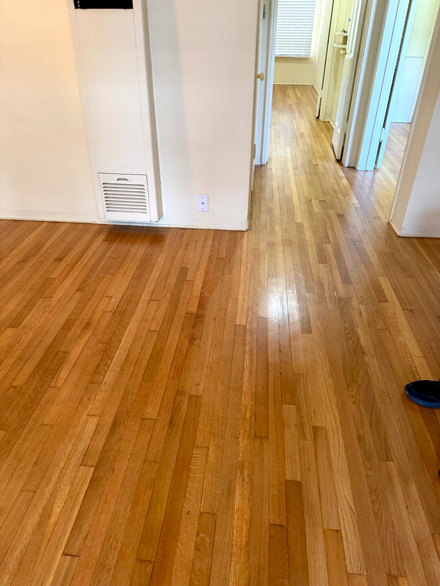 Building Photo - 5408 1/2 Franklin Ave