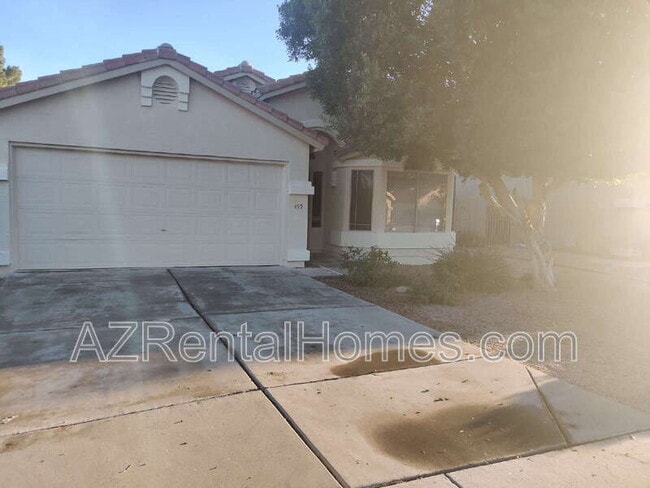 Building Photo - 493 E Cantebria Dr