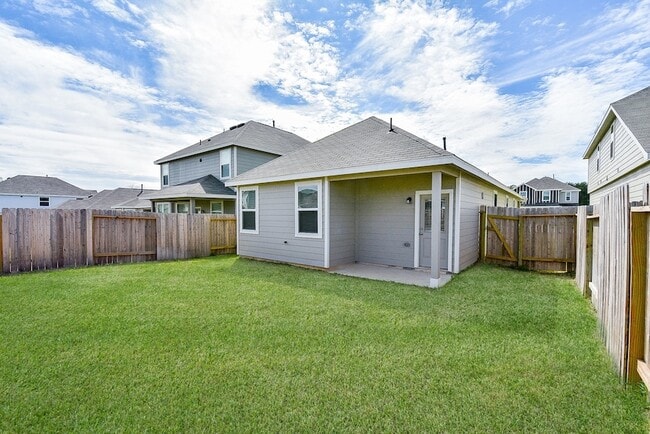 Building Photo - 14042 Chinook Dr