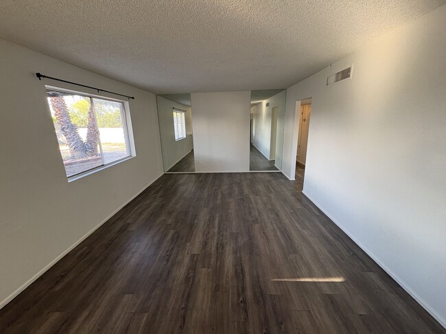 Building Photo - East Side Home for Rent