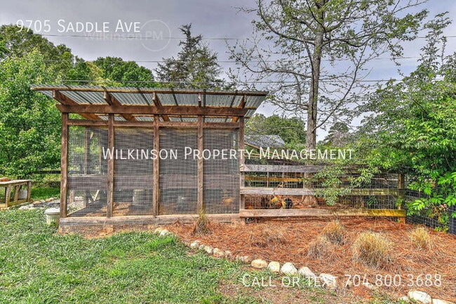 Building Photo - 9705 Saddle Ave