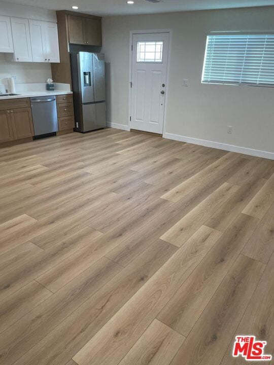 Building Photo - 8010 Longridge Ave