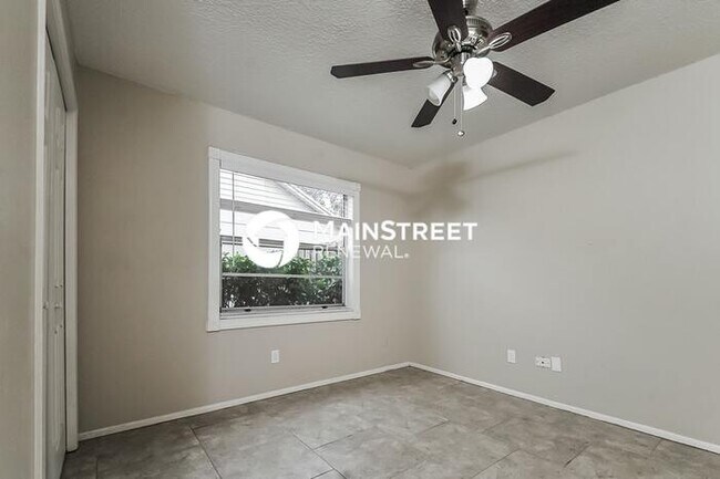Building Photo - 3 Bedroom Pet-Friendly Home in Riverview, FL with Main Street Renewal