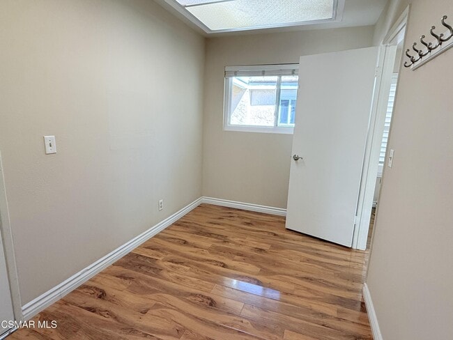 Building Photo - 850 Rim Crest Dr