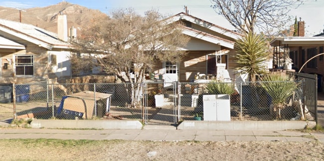 Primary Photo - 3315 Hueco Ave