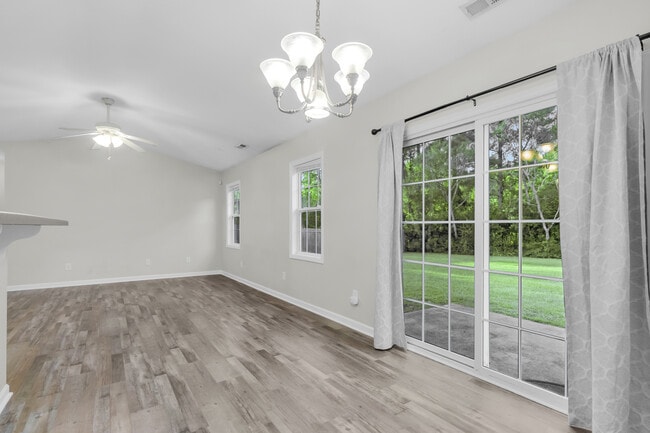 Building Photo - 152 Crooked Run Dr