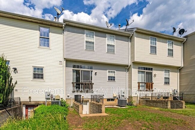 Building Photo - 15305 Brazil Cir
