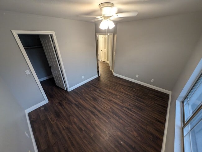 Building Photo - 10465 Warwick Falls Ct