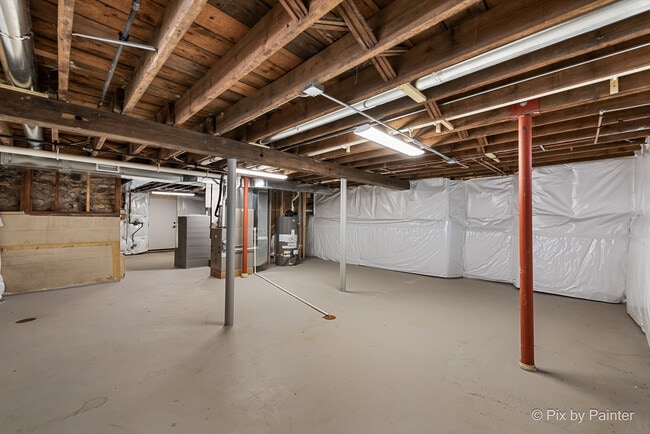 Building Photo - 11113 S Myrtle St