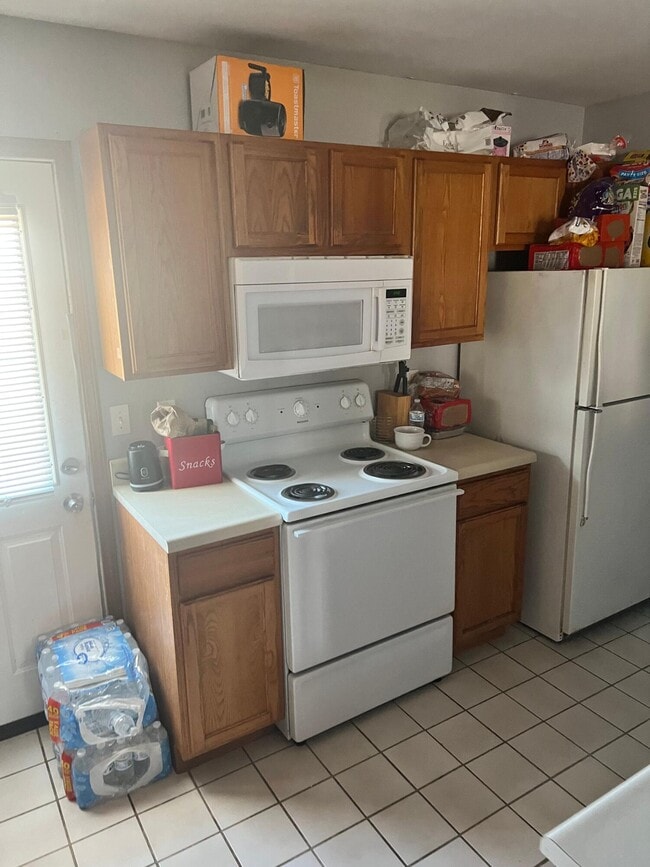 Building Photo - 1638 High Quest Cir