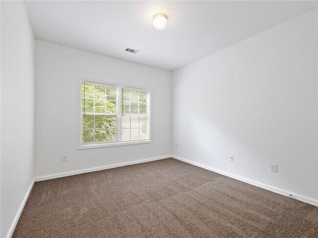 Building Photo - 3926 Walnut Grove Way