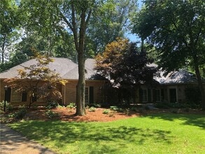 Building Photo - 2823 Ridge Valley Rd NW