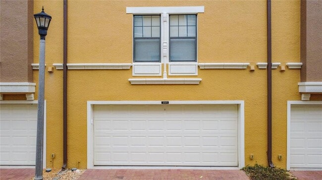 Building Photo - 3805 Messina Dr